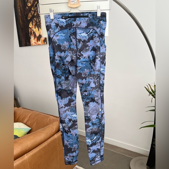 Lululemon Speed Up Tight - Picture 5 of 6